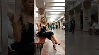 Lady on the metro station 🚇 