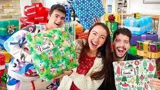 OPENING CHRISTMAS PRESENTS! (Christmas 2021)