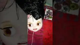 Factory Blythe Doll's new face mold with teeth