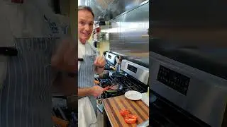 The most important step to searing a steak. #sweetandsavoryclassroom #howtowinatcooking #steak