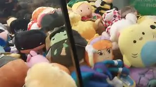 Broken claw machine at Walmart 