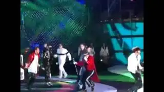 OMG Junho butt sexy ♥
