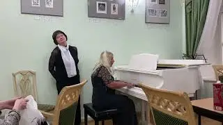Синий платочек - Тамара Гришина, рояль -  Елена Леменкова в ДК Гайдаровец 30.04.23г