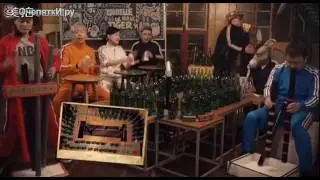 Играют на пустых бутылках, вот это уровень