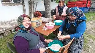 Düğüne hazırlık dolmalar pişti keşkek hazırlanıyor sohbet muhabbet