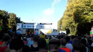 Start 40. BMW Berlin Marathon 2013 aus Läufersicht Block D