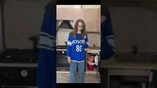СЪЕЛ СОСИСКУ С ПОЛА!