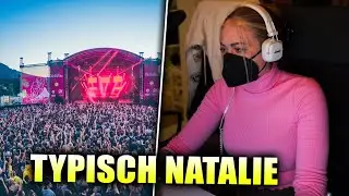 Natalie kauft einen Klodeckel auf dem Festival😂