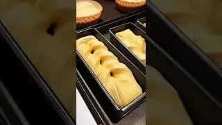 Asian street food 面包