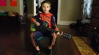 Eli sings an original: The Sun Song