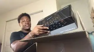 Unboxing 