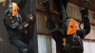 Is it Possible to do Parkour in a DEATHSTROKE Costume?