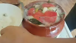 Вкусный суп в кувшине