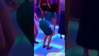 Тусовка в Симс 4 