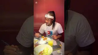 MOYADAVID1 EATS A FROG IN CHINA