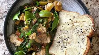 Quick & Easy Vegan Tofu Scramble