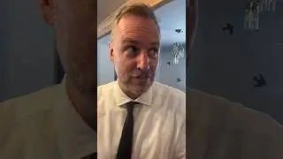 Formal on top.  Party down below.