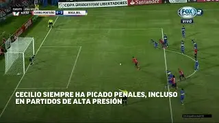 La sangre fría de Cecilio Domínguez, marcando donde chutaba un penal. LN