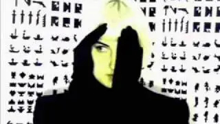 Molly Nilsson - You Always Hurt The One You Love