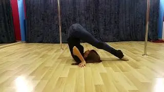 Видео-урок: усложненный кувырок с прямыми ногами (pole-dance, стрип-пластика) Марина Эргле