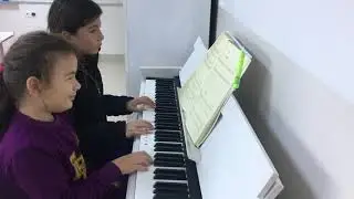 Piyano etkinliği 4 el çalışması