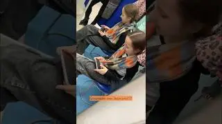 Близняшки или Зеркало???