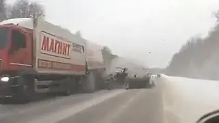 Russian Car Crashes Compilation January 2017 part 2 - Autounfall Russland 2017