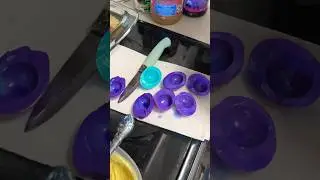 Momma preps Easter lunch 🥹 
