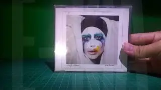 Applause - Unboxing CDs