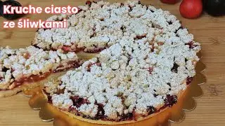 The easiest plum cake to make, made with shortcrust pastry and streusel.