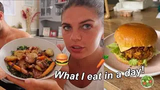 REALISTIC WHAT I EAT IN A DAY! | Sophie Clough ad