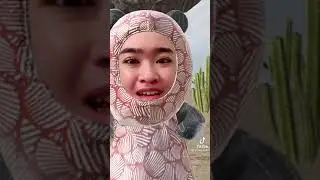 Cewek cantik lagi boker