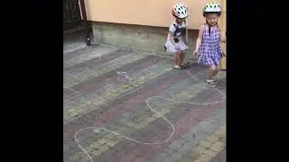 Играем весело и просто на улице с детьми 2-5 лет