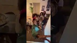 Having a pep talk with the roaches PT:5