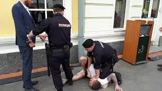 Менты жестко задержали пьяного пацана в Москве