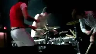 Franz Ferdinand: 16 - ''Outsiders (the drumming battle)'' (live in Torino 7-12-09)