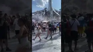 SHUFFLE COUPLE TOMORROWLAND 