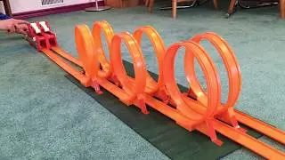 1970 Hot Wheels Rod Runner Triple Loop Drag Set