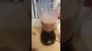 How to make a milkshake the right way!!!