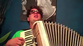 CHEESY SONG ON ACCORDION