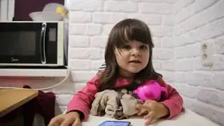 Лучший прикол!!! Ребенок разговаривает с Алисой) хахаххах