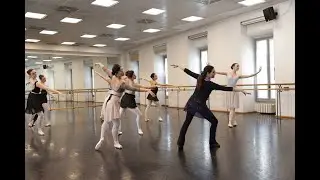 Cinthia Harvey - Corso di perfezionamento in danza classica e contemporanea