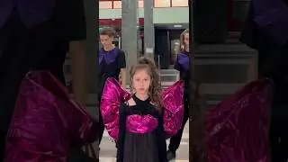 Этот танец танцуют все! Танцевальный тренд ! Премьера песни - ШОУ - БИЗНЕС - Загребина  