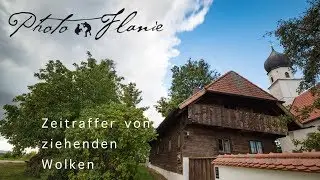 Zeitraffer von ziehenden Wolken oder 