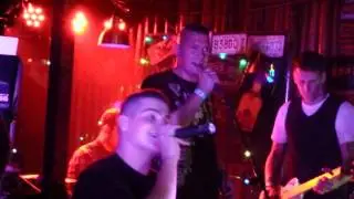 Herzlos & Gastsänger (Patte) im Coyote Ugly Koblenz - Spiegelbild