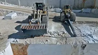 100 Ton Marble Slab Falls! CAT 993K and CAT 992C in Action