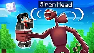 SIREN HEAD Hunts Me in Minecraft!