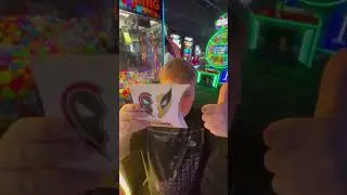 Back-to-Back Wins on the Deadpool & Wolverine Claw Machine at Dave & Buster's 🔥