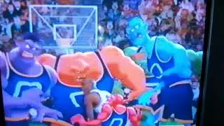 Space Jam - Stan Gets Crushed