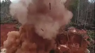 Ejercito Venezolano destruye galerías y grunas construidas en la Reserva Forestal La Paragua